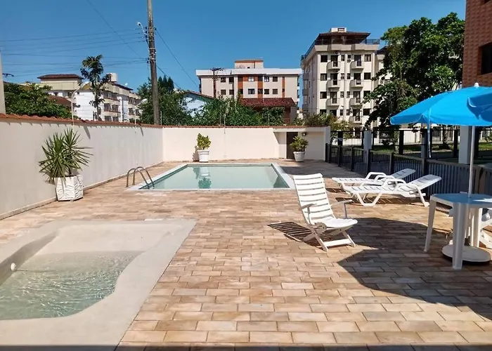 Ubatuba - Praia Grande. A 200 metros da praia!!!